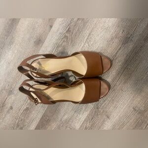 Bleekcker & Bond Sienna Platform Heels